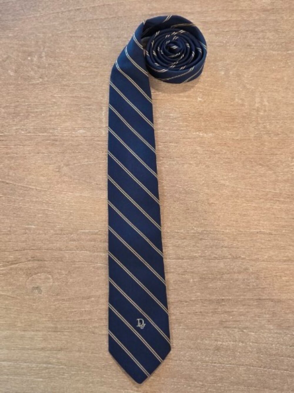 Christian Dior Men's Silk Blend Navy Blue w/ Yellow Stripes Rep Tie (3")(57")